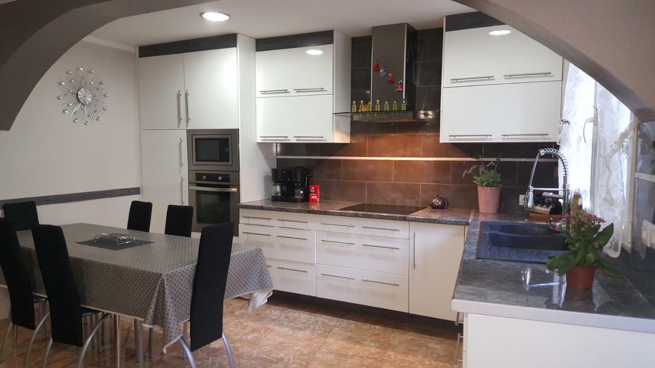 Appartement Carnus Rodez Bagian luar foto